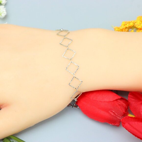 "Elegant & Trendy Bracelet, A Perfect Gift for Women, Thoughtful, EVCH1701 - Picture 2 of 10